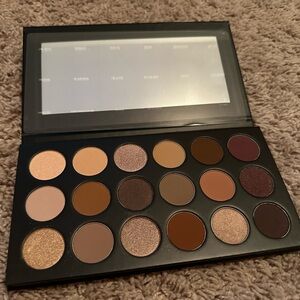 Morphe eyeshadow palette